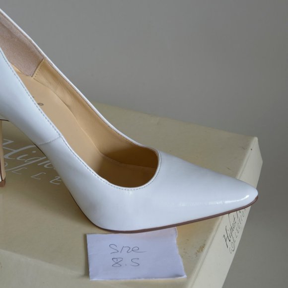 White 4" pumps by "highest heel" - Picture 2 of 2